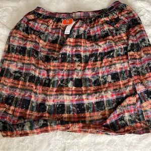 Cider plaid skirt with buckles